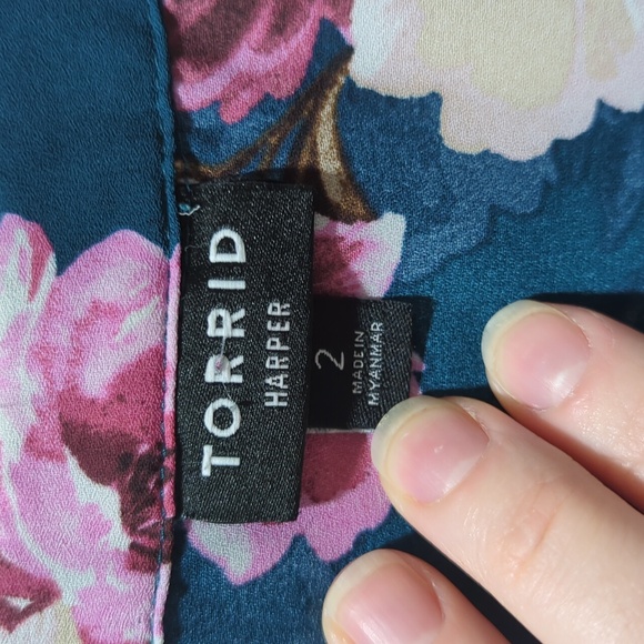 Torrid Harper Floral Blouse Size 2 (XXL) Button Up Shirt Teal Plus Size Dressy - Picture 3 of 9